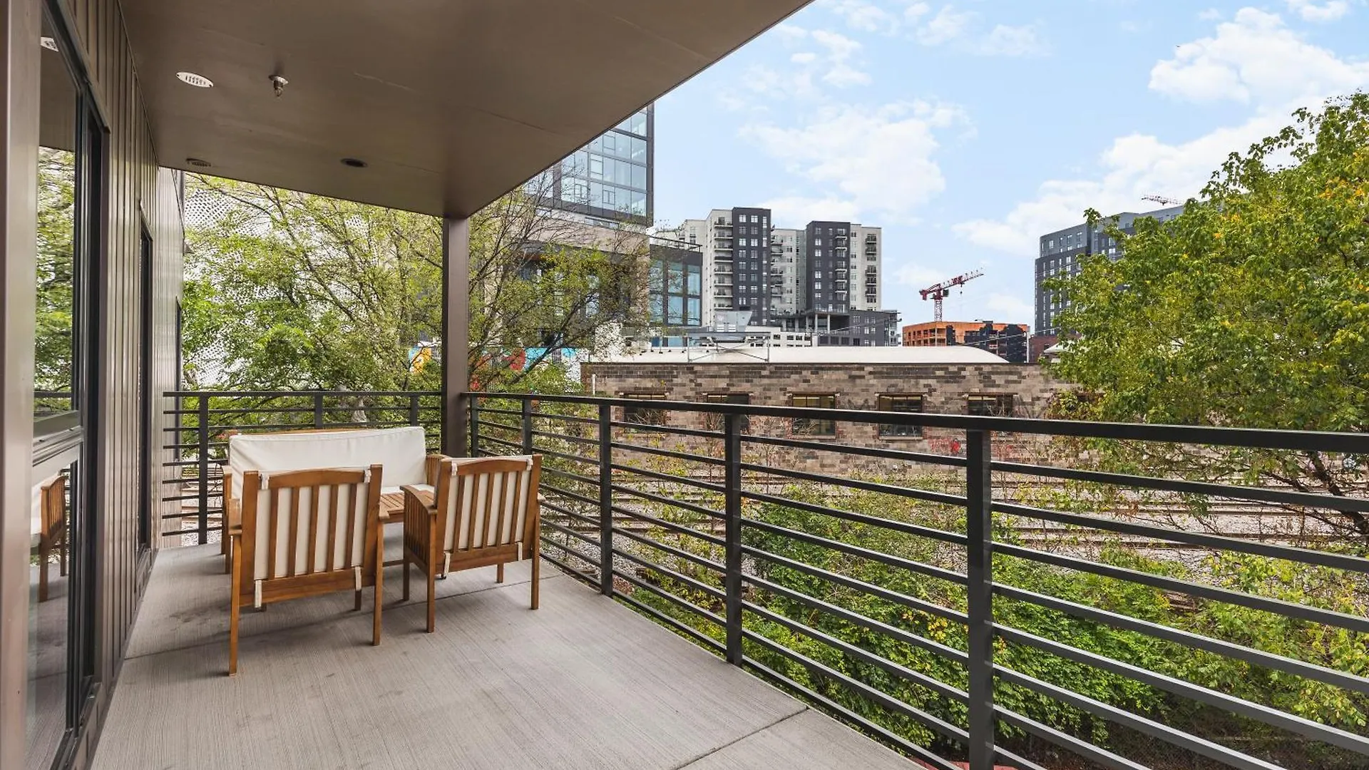 Luxury In The Gulch With Patio Pool Walk To Broadway Apartment Nashville