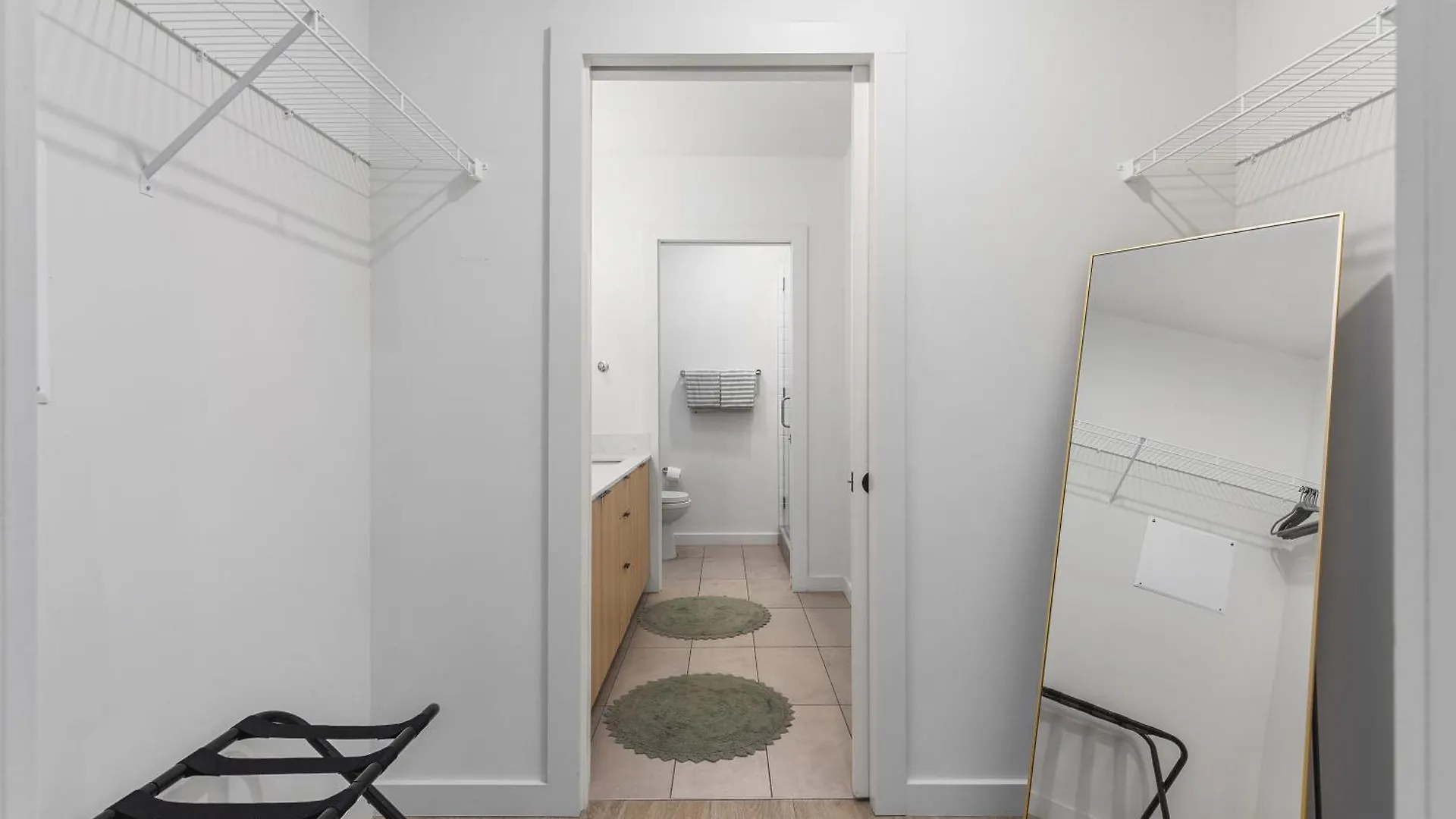 Luxury In The Gulch With Patio Pool Walk To Broadway Apartment Nashville