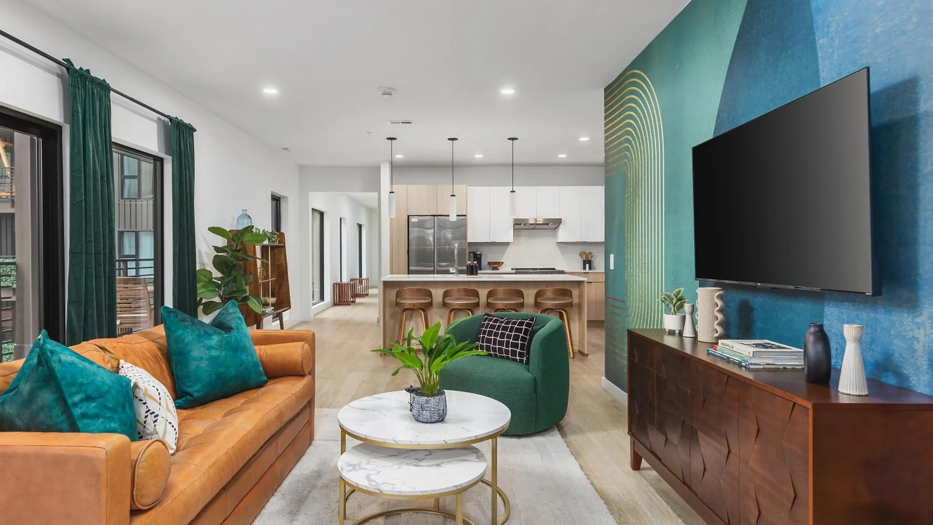 Luxury In The Gulch With Patio Pool Walk To Broadway Apartment Nashville