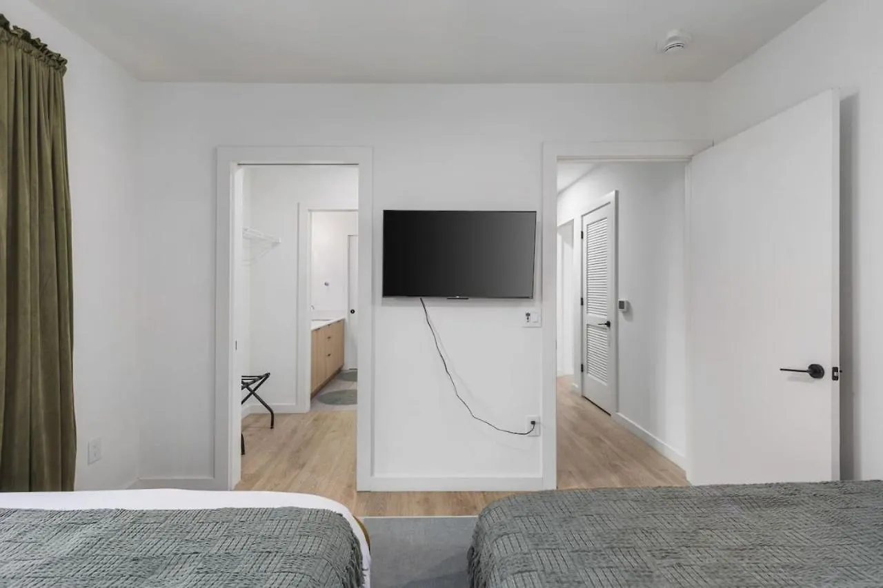 Luxury In The Gulch With Patio Pool Walk To Broadway Apartment Nashville