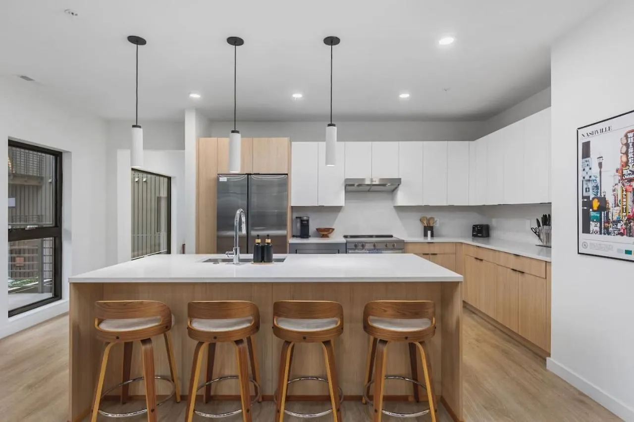 Luxury In The Gulch With Patio Pool Walk To Broadway Apartment Nashville 0*,