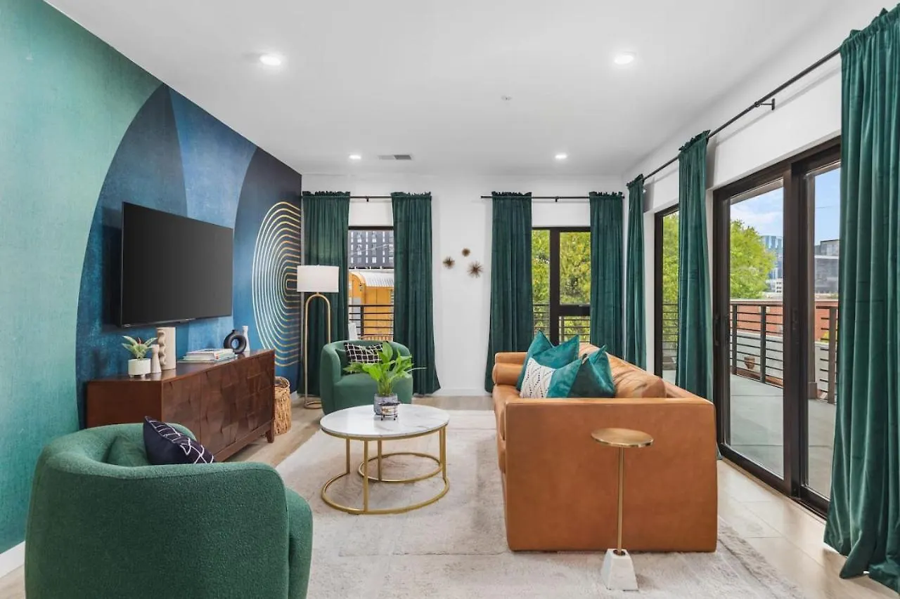 Luxury In The Gulch With Patio Pool Walk To Broadway Apartment Nashville