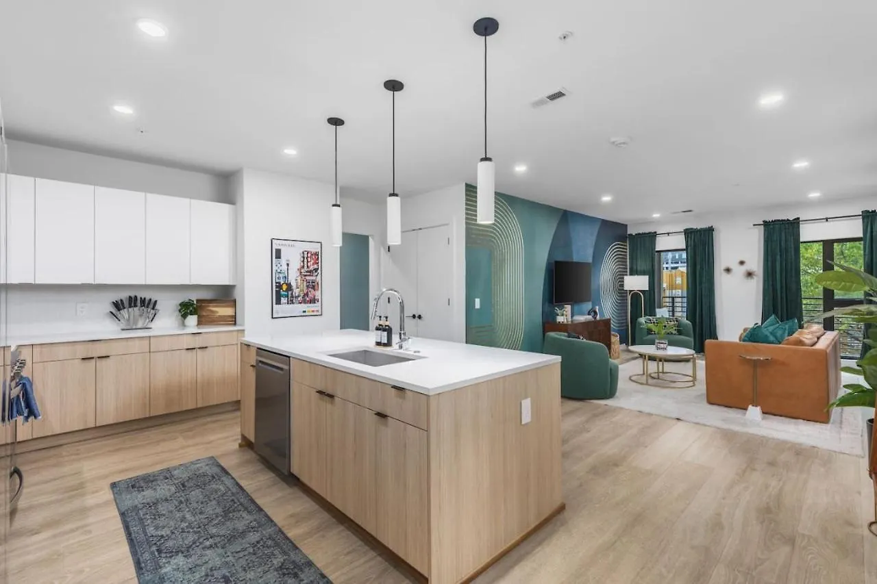 Luxury In The Gulch With Patio Pool Walk To Broadway Apartment Nashville